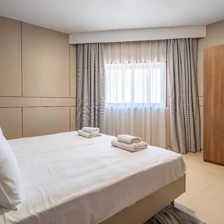 3br Designer With Outdoor Space, Wifi & Ac By 360 Estates Ta' Penza