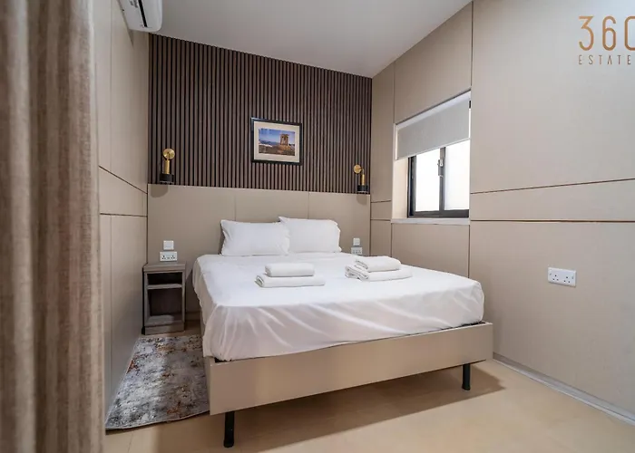 Διαμέρισμα 3br Designer With Outdoor Space, Wifi & Ac By 360 Estates