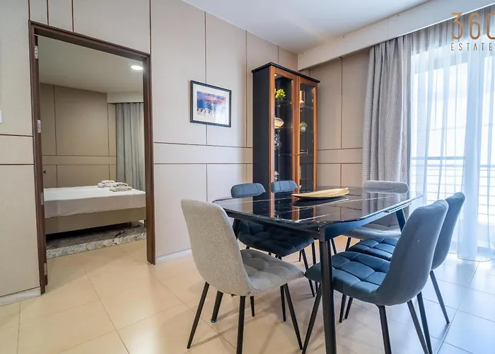 Διαμέρισμα 3br Designer With Outdoor Space, Wifi & Ac By 360 Estates