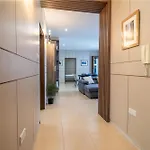 3br Designer With Outdoor Space, Wifi & Ac By 360 Estates Апартаменты