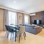 Апартаменты 3br Designer With Outdoor Space, Wifi & Ac By 360 Estates *