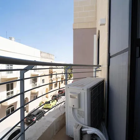 3br Designer With Outdoor Space, Wifi & Ac By 360 Estates Ta' Penza