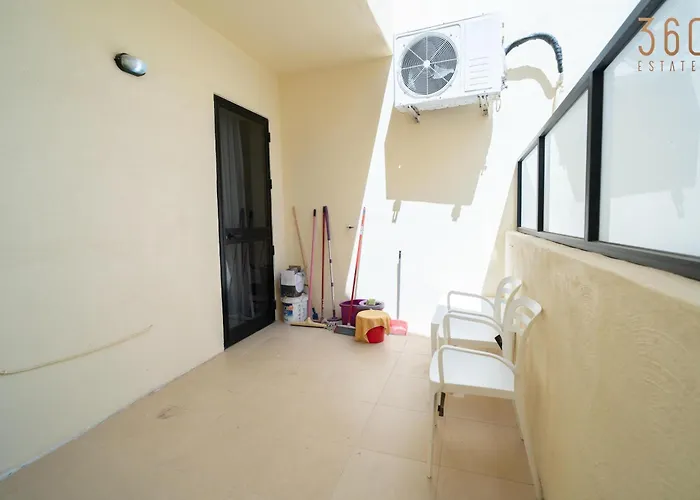 Apartment 3br Designer With Outdoor Space, Wifi & Ac By 360 Estates Ta' Penza