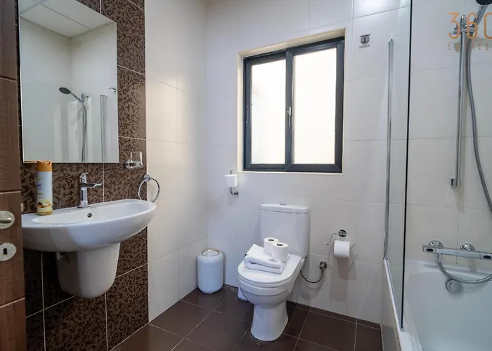 Apartment 3br Designer With Outdoor Space, Wifi & Ac By 360 Estates Ta' Penza