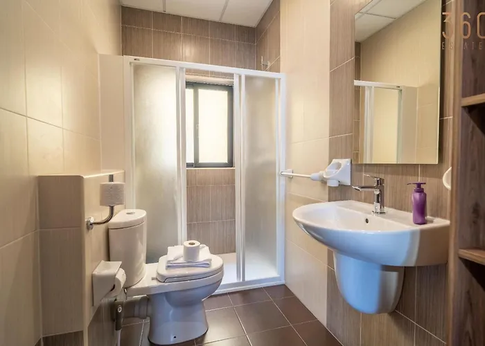 3br Designer With Outdoor Space, Wifi & Ac By 360 Estates Apartamento *